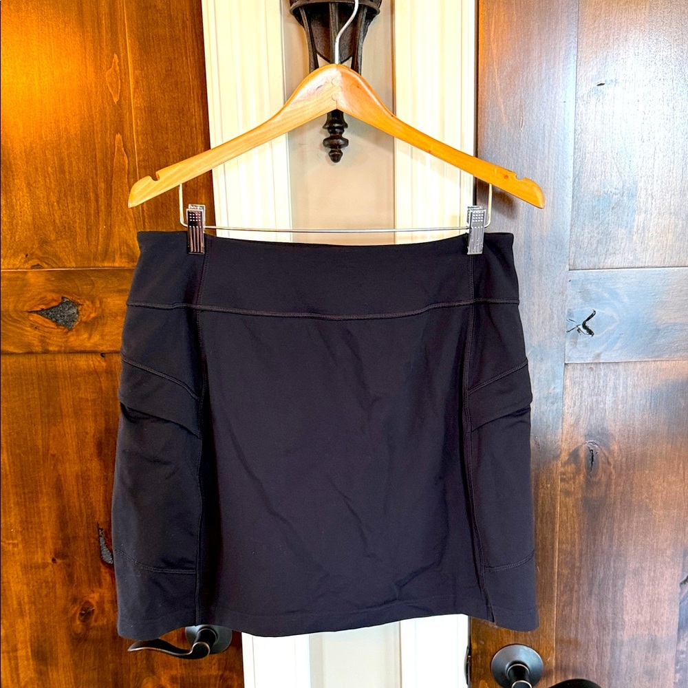 Duluth Trading Black Skort M